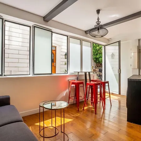 Appartamento Montmartre Cozy And Bright 1bd With Terrace Parigi
